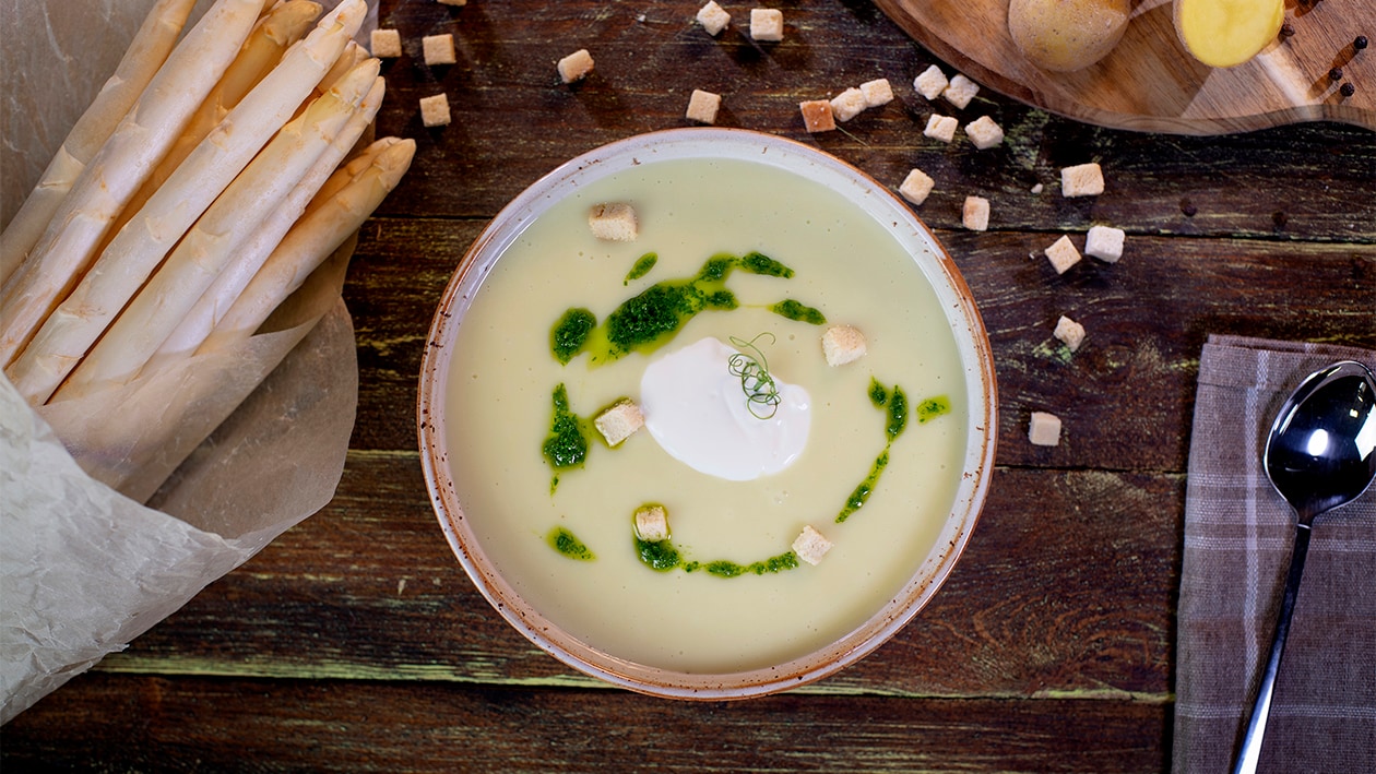 Wegański krem szparagowy z grzankami